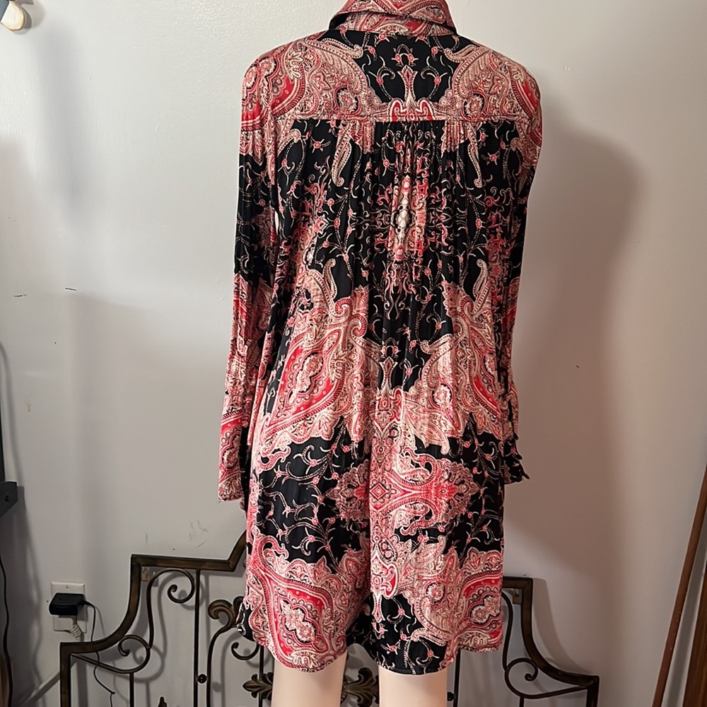 Free People Long Sleeve High Low Style Top- Red Black Tan Paisley Print - Picture 4 of 10